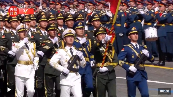 獨(dú)家視頻丨習(xí)近平向中國(guó)人民解放軍儀仗隊(duì)致意